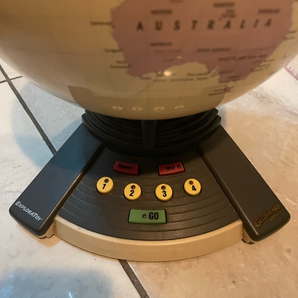 ExploraToy Safari world 674541 world globe euc - Picture 2 of 3